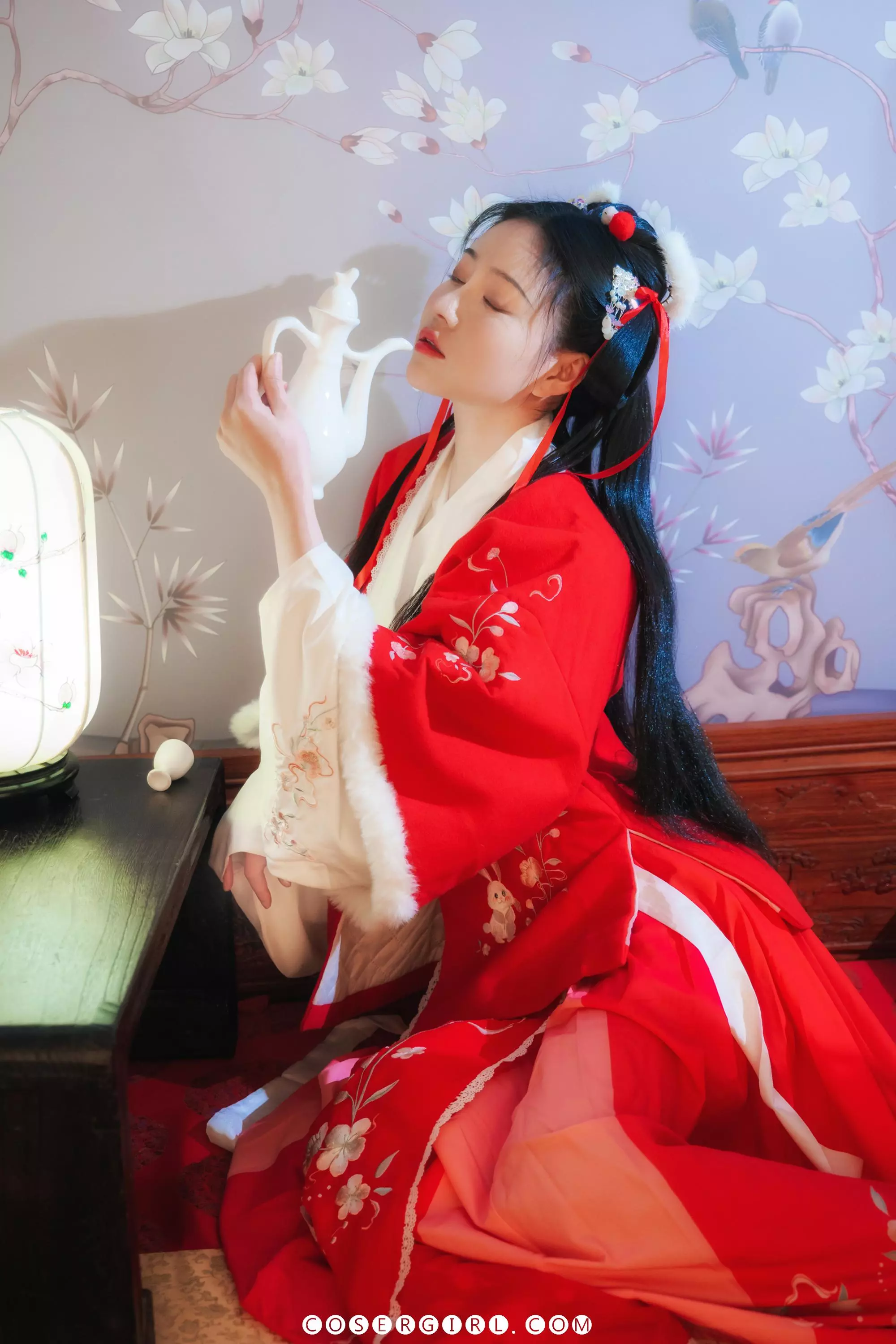 图片[5]-📸 年年《点绛唇》古风写真特辑｜红衣似火，温婉如诗-COSERYYDS