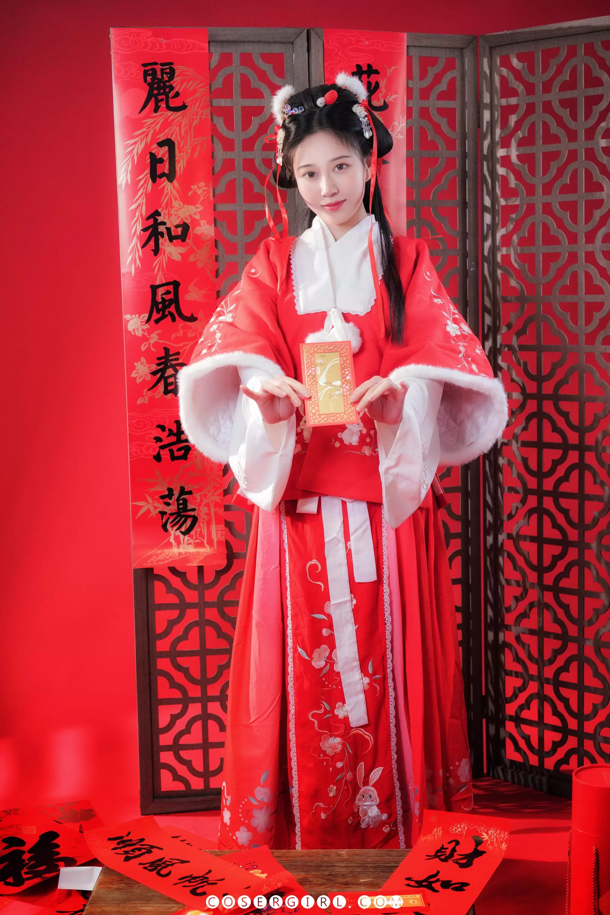 图片[3]-年年《拜年》写真——红衣少女送福来，年味就在这一刻绽放-COSERYYDS