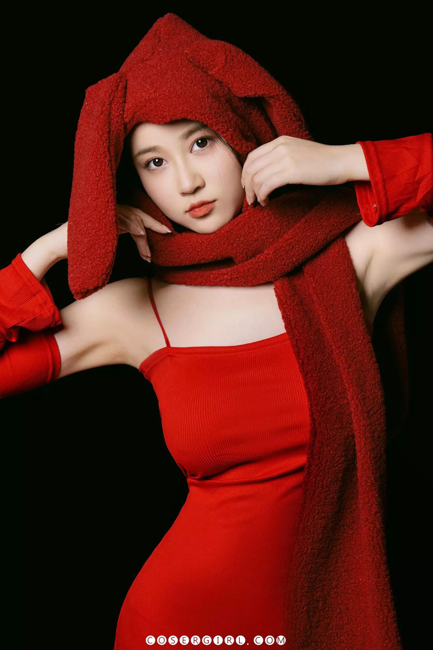 图片[4]-年年《拜兔年》写真——软萌红兔上线，祝你红红火火一整年！-COSERYYDS