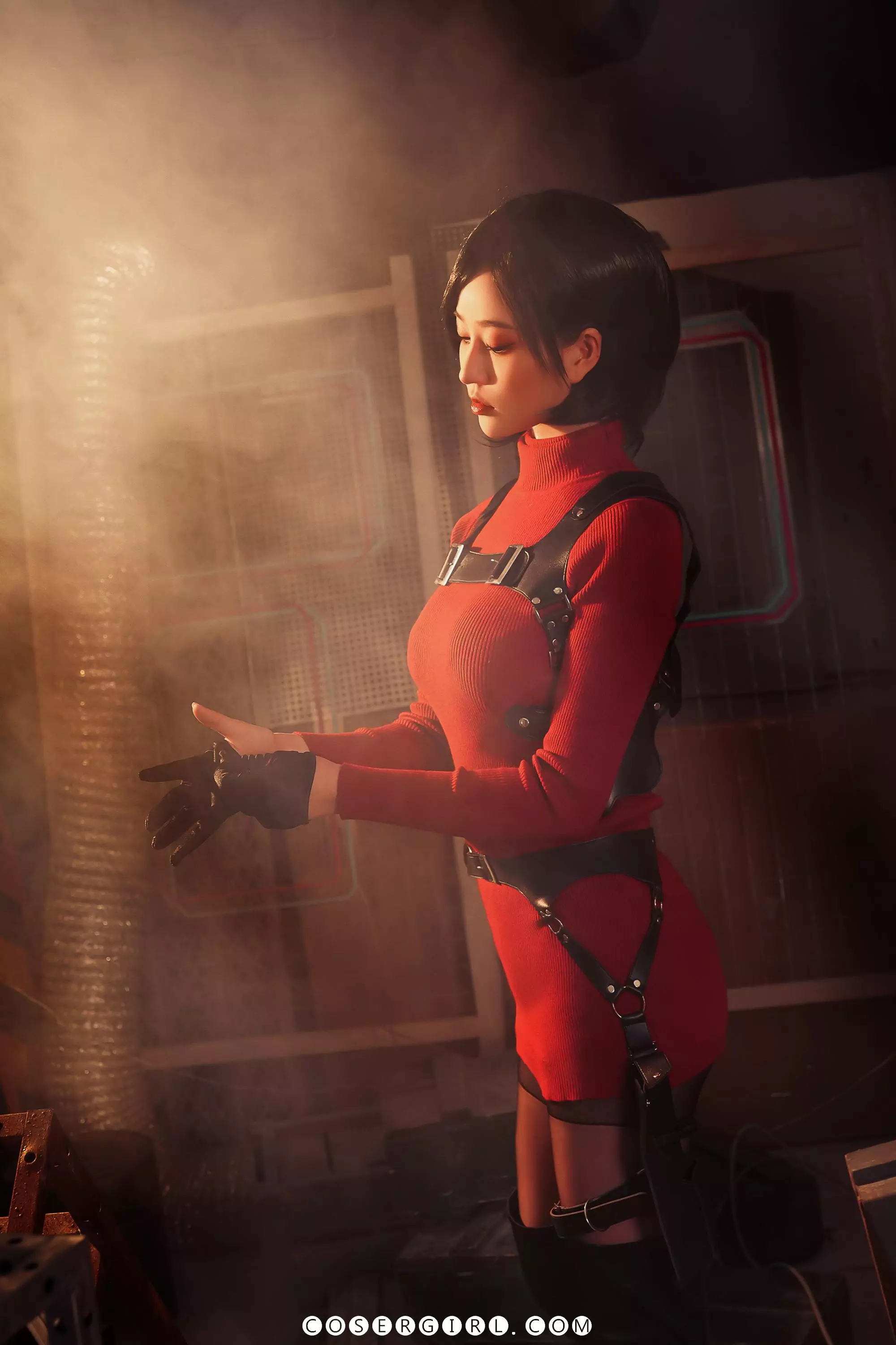 图片[4]-年年《艾达年》写真——年年变身艾达王？红衣姐姐也太酷太撩了叭！-COSERYYDS